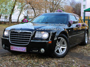 Черный Крайслер 300С на свадьбу