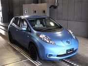 Электромобиль хэтчбек Nissan Leaf кузов ZE0 гв 2012