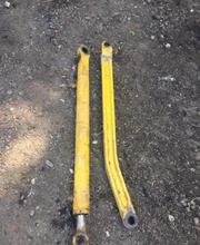 Продам цилиндры передней стрелы от погрузчика Komatsu WB 93