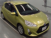 Хэтчбек гибрид Toyota Aqua кузов NHP10 рестайлинг G гв 2017