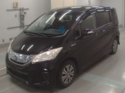 Минивэн гибрид 7 мест Honda Freed Hybrid кузов GP3 Just Selection