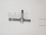 Болт ролика натяжного ремня MD373356